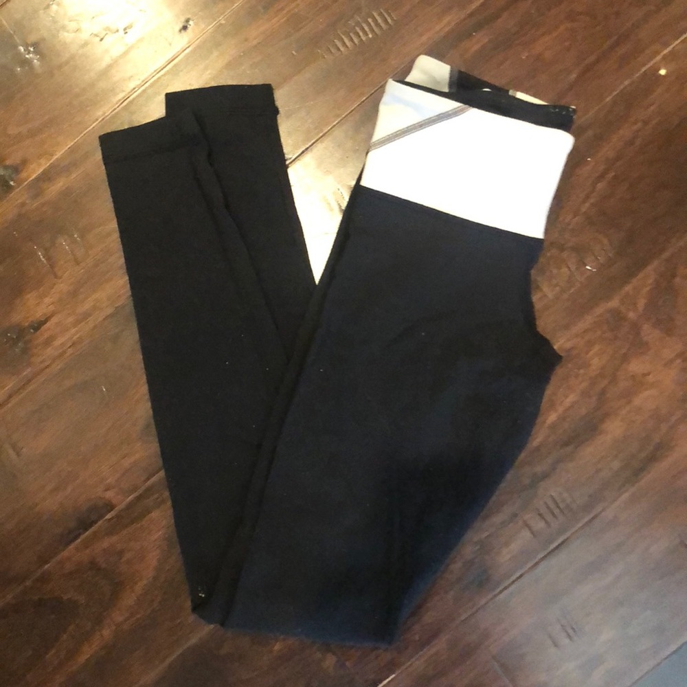 black lulu lemon leggings
